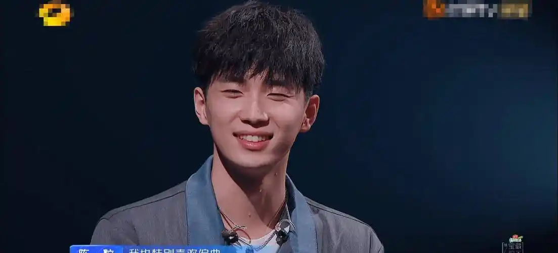 谁是宝藏歌手:曹杨又强行捆绑周杰伦,终于知道他为何不火了_选手