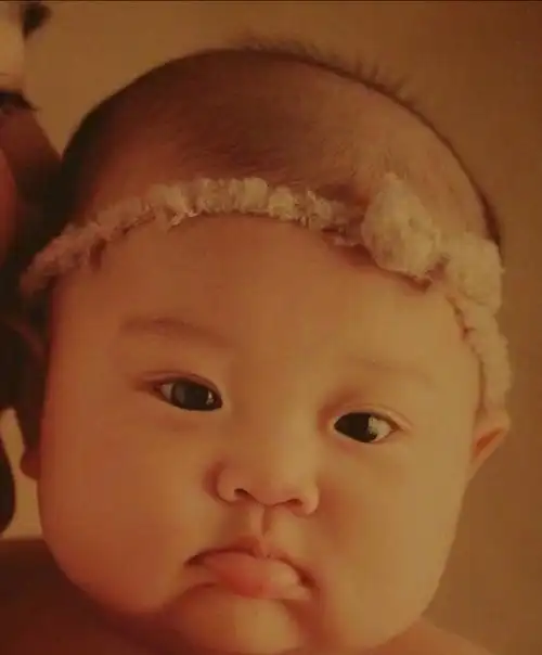 甜馨小时候胖墩墩的样子好可爱