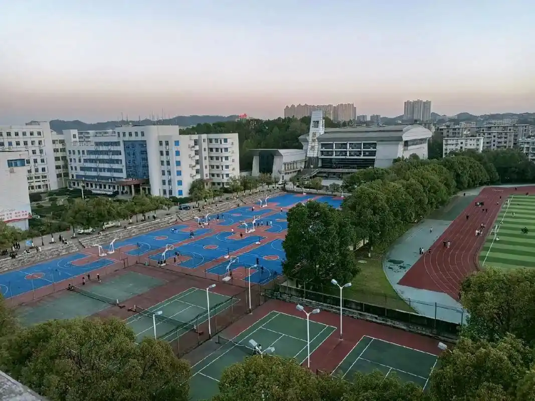 关于湖南工业大学科技学院的介绍 湖南工业大学科技学院 最近高考结束