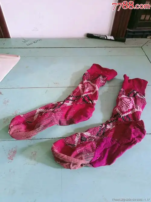 怀旧老式红尼龙袜