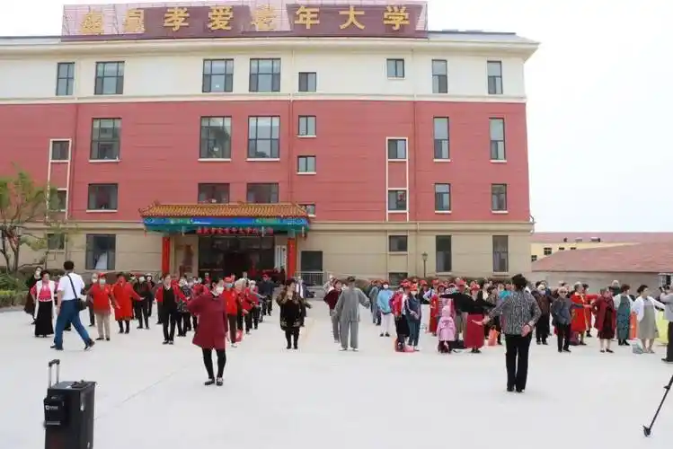 盛泉学养文化节|盛泉孝爱老年大学举办孝爱大讲堂_威海_养老_肖像