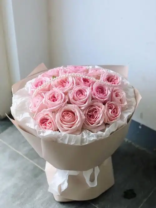 粉色系玫瑰花束