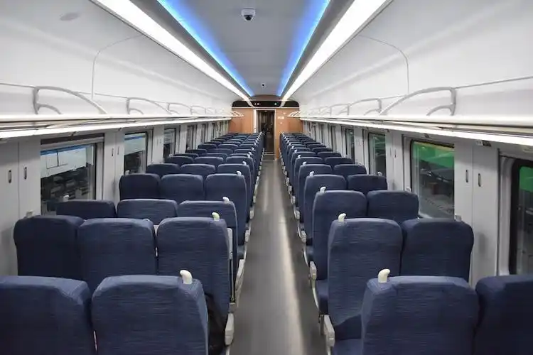 动车一等座怎么调座椅