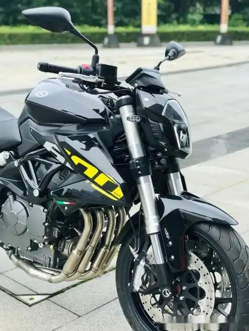 2020钱江贝纳利tnt600i新款黄龙600实车介绍