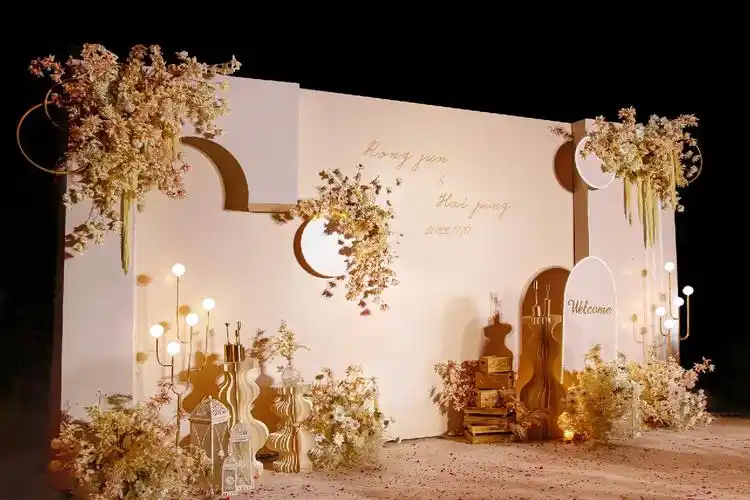 肇庆农村户外香槟色婚礼背景墙