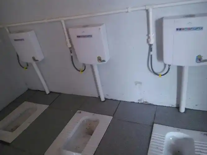 金鸡岭水冲厕所卫生洁具安装