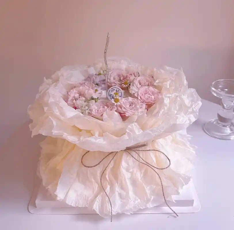 万州生日蛋糕 #鲜花蛋糕 鲜花蛋糕带来的浪漫 ✨#进口动物 - 抖音