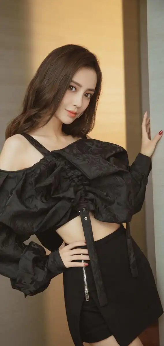 杨颖少女风活力写真高清壁纸