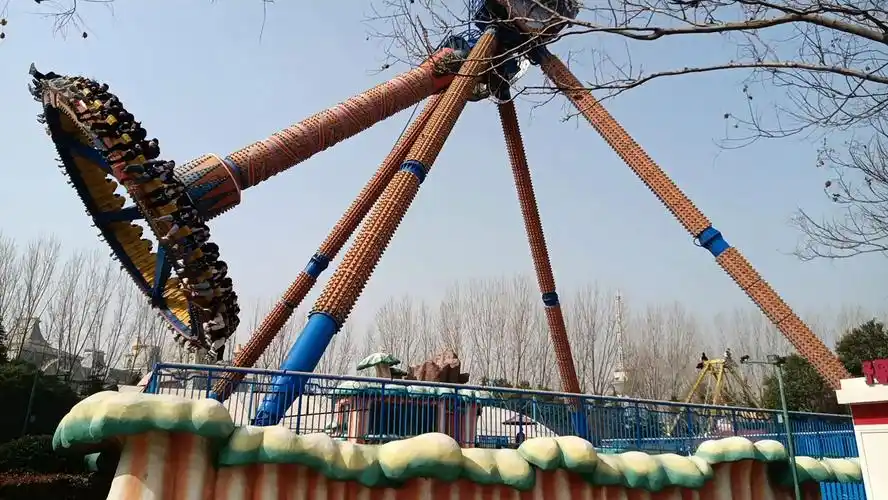 方特-大摆锤(烈日嘶吼)