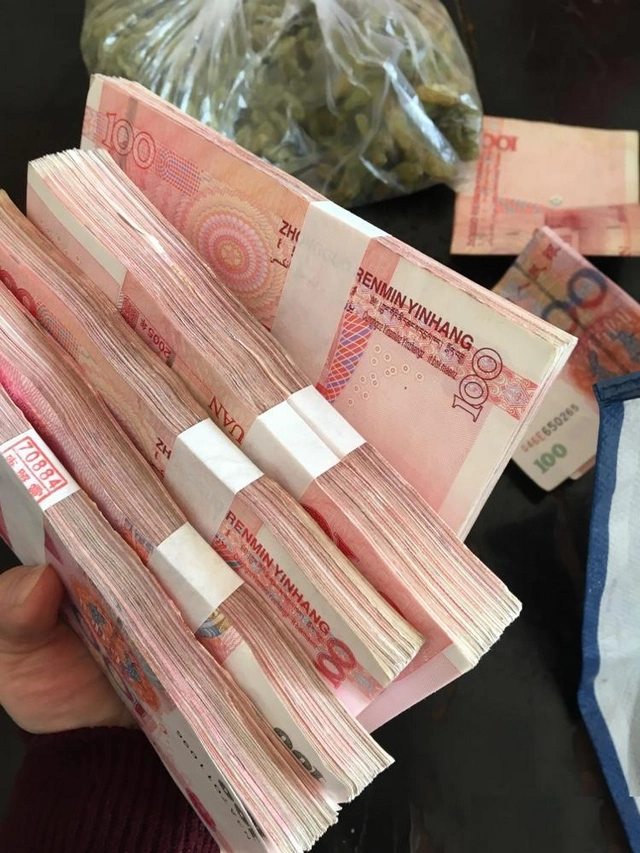 年三十还在外面要账,结果没要到一分钱,开车经过黄河时,发朋友圈称想