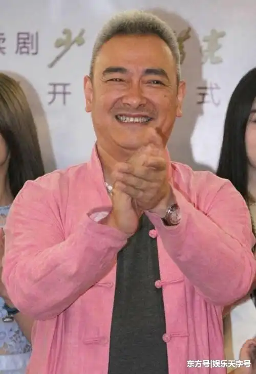 并在1986年的时候结了婚,结婚以后,戴春荣也为郝杰生了一个女儿,据说