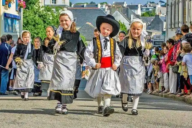 既懂浪漫生活,也有很强的自尊心,法兰西人是最具生活情趣的民族