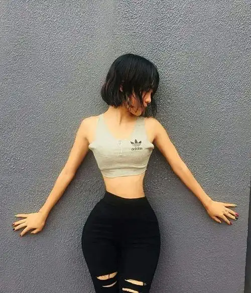 全球腰最细的人上热搜网友p图都不敢这么狠