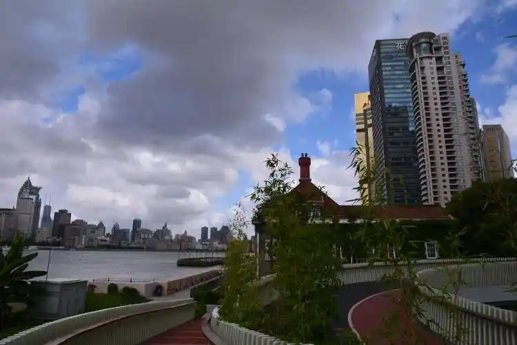 陆家嘴东昌滨江绿地公园