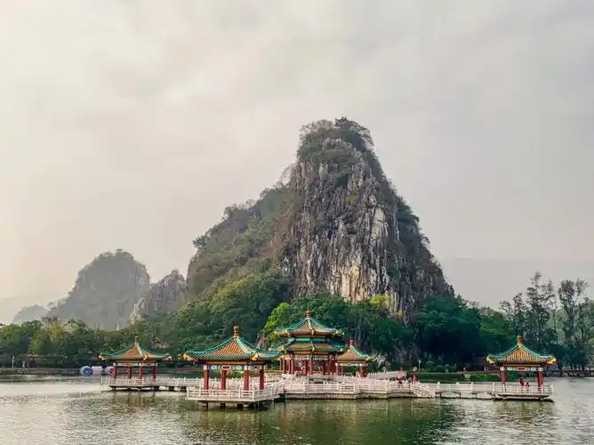七星岩风景区肇庆美景周末游玩