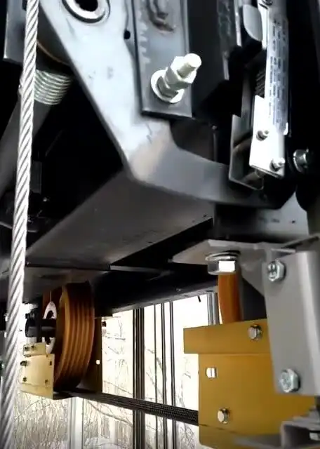 电梯安全钳调整中 ,听到发出的声音后,我忍不住录了下来,想不通