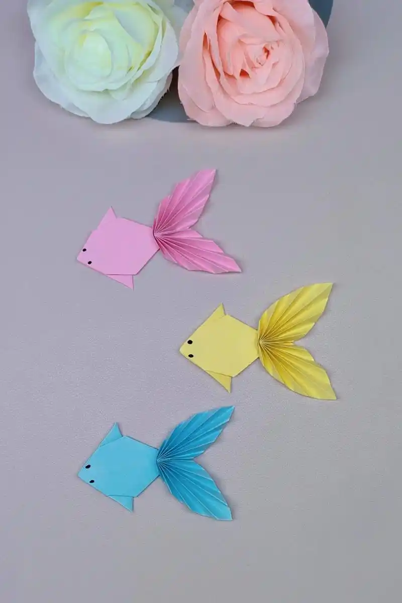 简单好看的小鱼折纸,幼儿园小朋友都能学会!#折纸教程 #一学 - 抖音