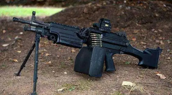 那么本期就为大家简单盘点一下,当前世界十大比较著名的轻机枪,注意