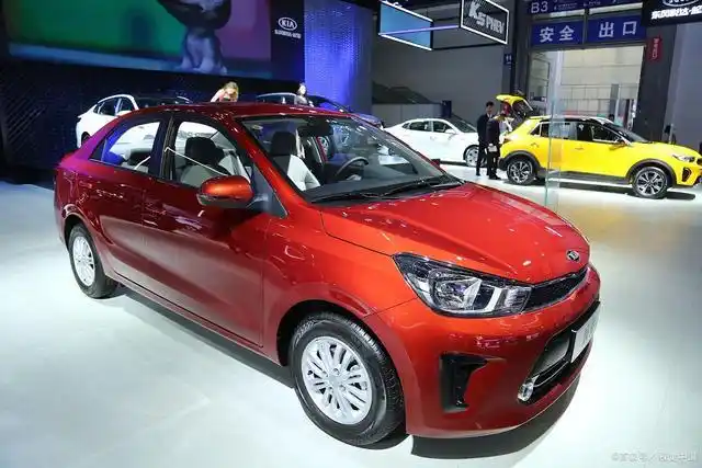 女士小型汽车5万左右(女士迷你燃油汽车3到5万)