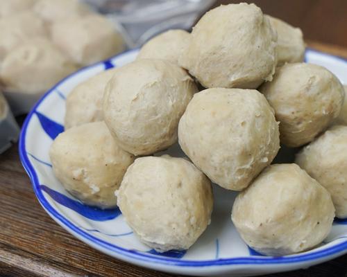 潮州山哥鹅肉丸新鲜食材手工制作潮汕狮头鹅肉丸1斤商用火锅丸子