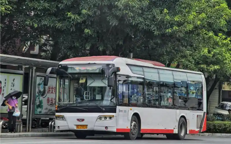 猫猫听车·纯享版·桂林公交大宇客车gdw6107hg/gdw6126hg起步实录