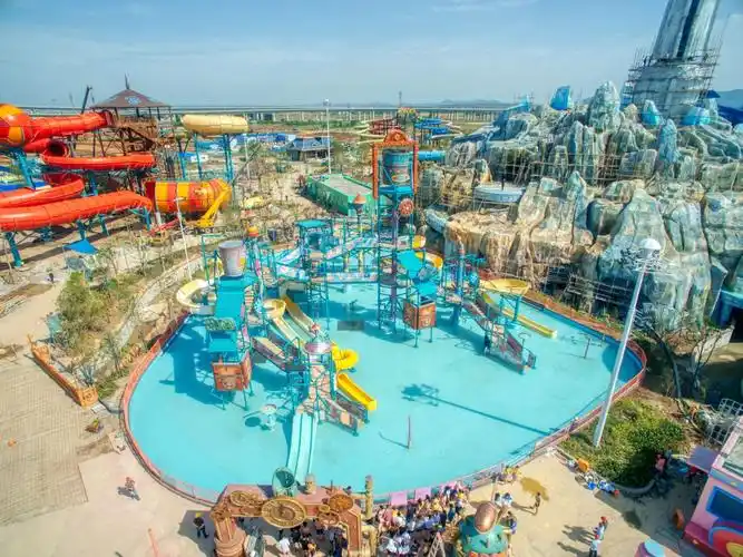 华侨城水上乐园