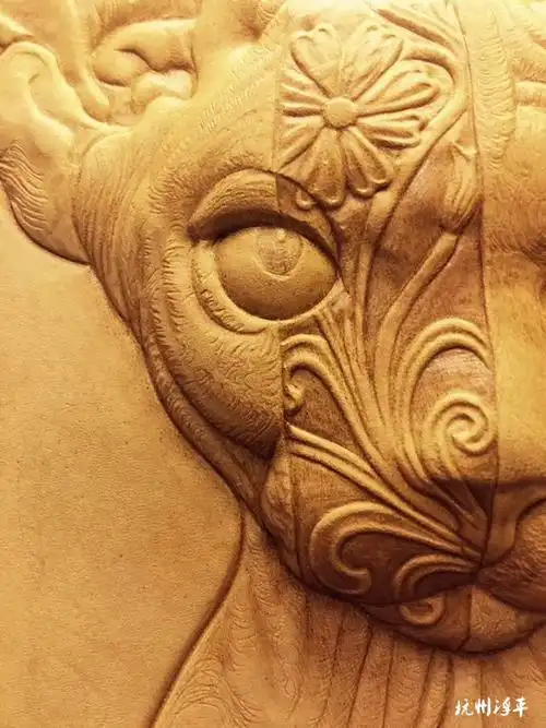 相比传统皮雕唐草更有立体感.