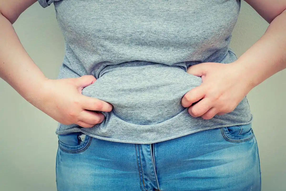 肚子频繁胀气,或与这4个因素有关,找出诱因尽快改善 1,饮食习惯不健康