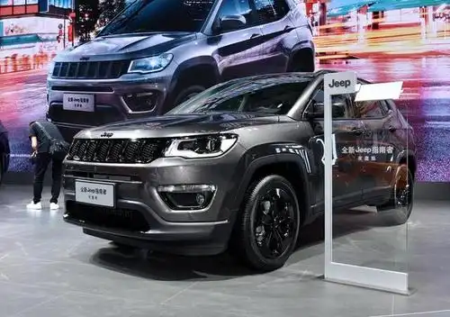 2021款jeep指南者,预售15万,1.3t 9at,新款悬浮式大屏真霸气!