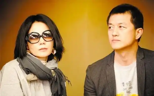 整整10年了吃完王菲红利的李亚鹏又回到了他的怪圈