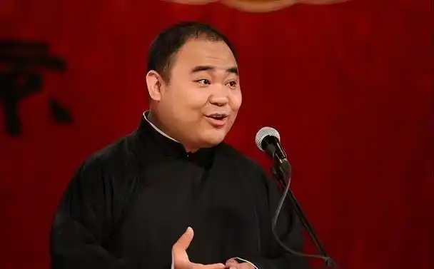 无视郭德纲为打游戏忘记上班侯震才是真正的大智若愚