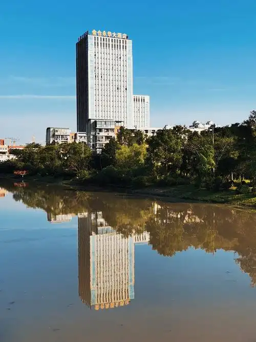 倒影摄于上海宝山杨行镇