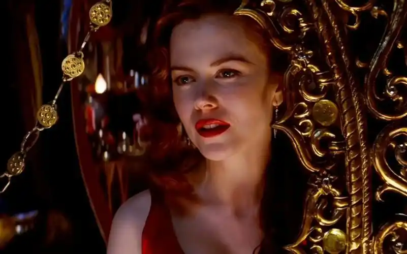 "红磨坊堪称她的颜值巅峰"