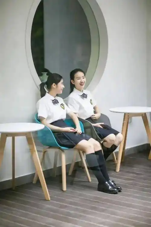 广州高中夏季校服大盘点,你最pick哪一套?