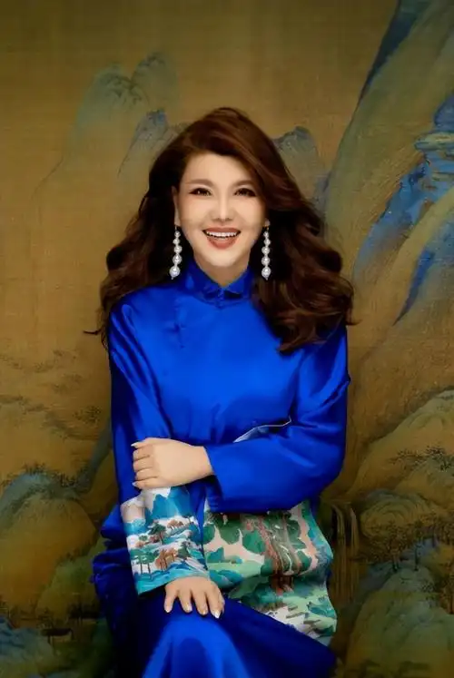 "躲汉子"乌兰图雅:从央视力捧,到网友群嘲,她经历了什么? - 套路网