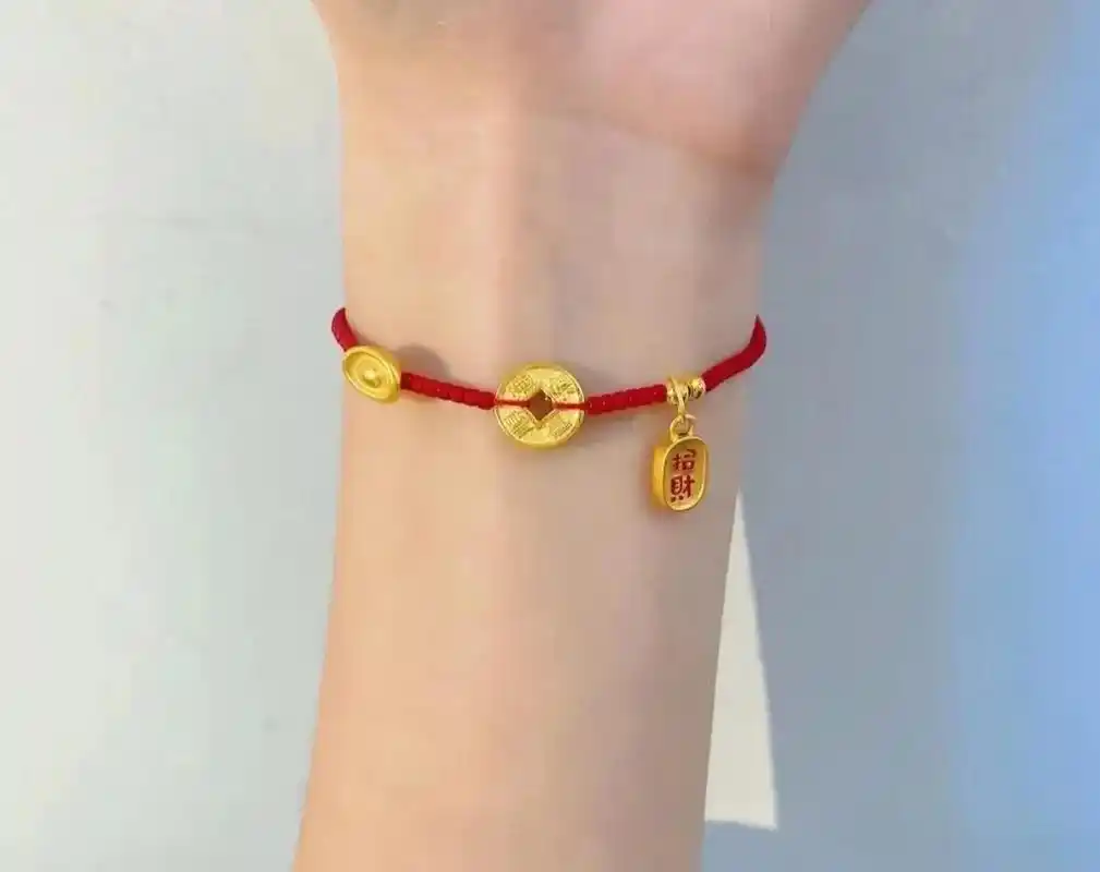 黄金编工手串分享黄金手链时尚款 黄金吊坠编绳