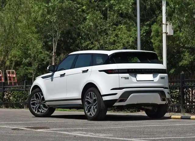 30万左右落地的豪华品牌越野车推荐路虎发现神行2019款,接下来说说