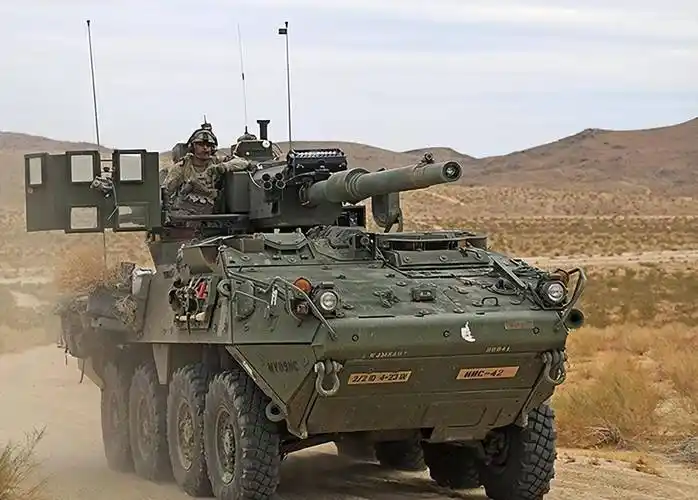m1128 型105毫米轮式突击炮,m1129型120毫米自行迫击炮,m1130型前沿