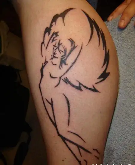 黑色线条轮廓美女天使纹身图案