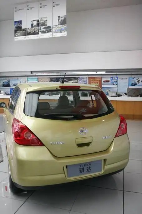 东风日产骐达尾部