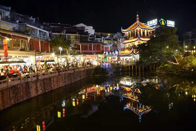 广西·阳朔西街〕夜景太美让人忘记了回家