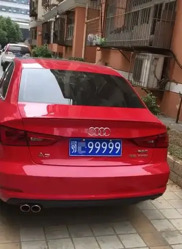 小区现5连号奥迪a3,当看到车牌数字,网友:给5辆宝马都不换