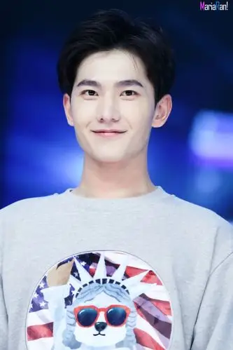 130315 杨洋快乐大本营录制 cr:logo