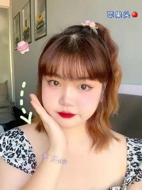 160斤肉圆脸短发发型苹果头也太减龄了