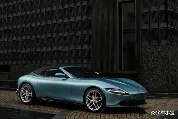 法拉利romaspider(软顶敞篷版)正式上市,起售价为276.2万元.