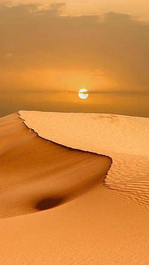 黄昏沙漠h5背景