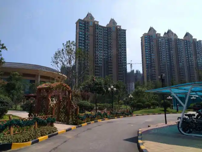 东都国际万虹广场高铁东站地铁口恒大城张马新府精装主次卧拎包住