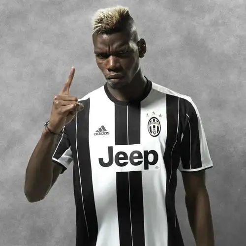 壁纸秀:博格巴,25岁生日快乐!