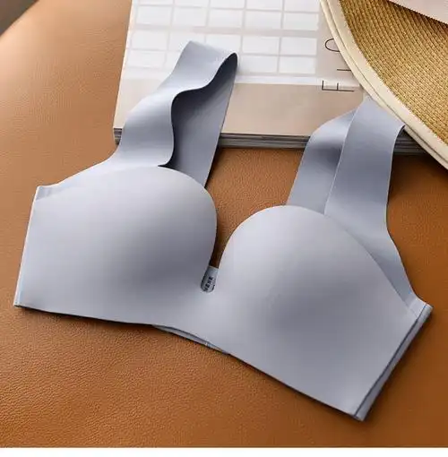 夏日裸感文胸 无痕 女士背心式内衣 纯色无钢圈胸罩 宽肩带 新款 黑色