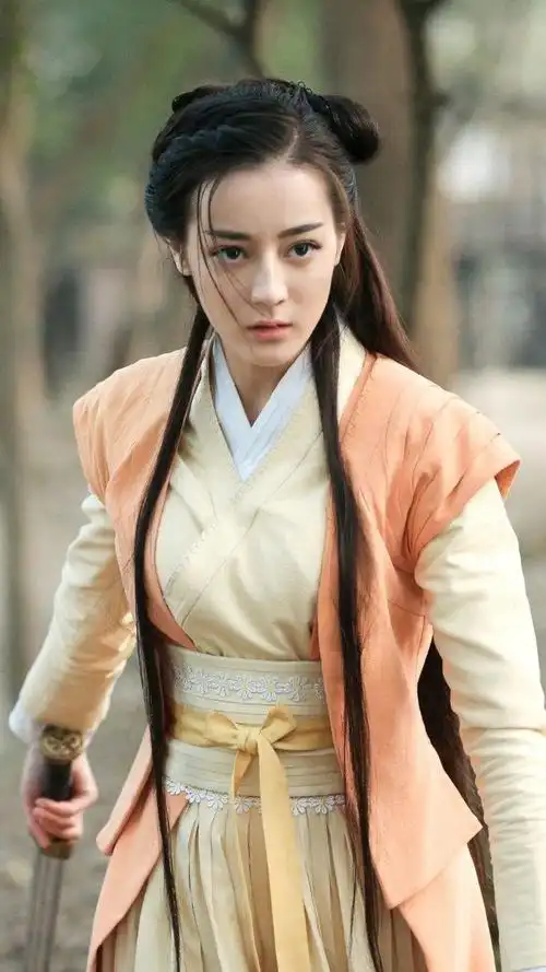 古装持剑的女星个个霸气十足唯独杨颖画风变了